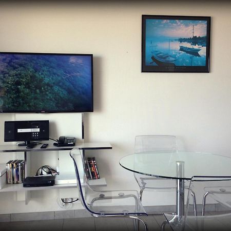 "Luigi" BALCON SUR LA MER et le Port de Sète Extérieur photo