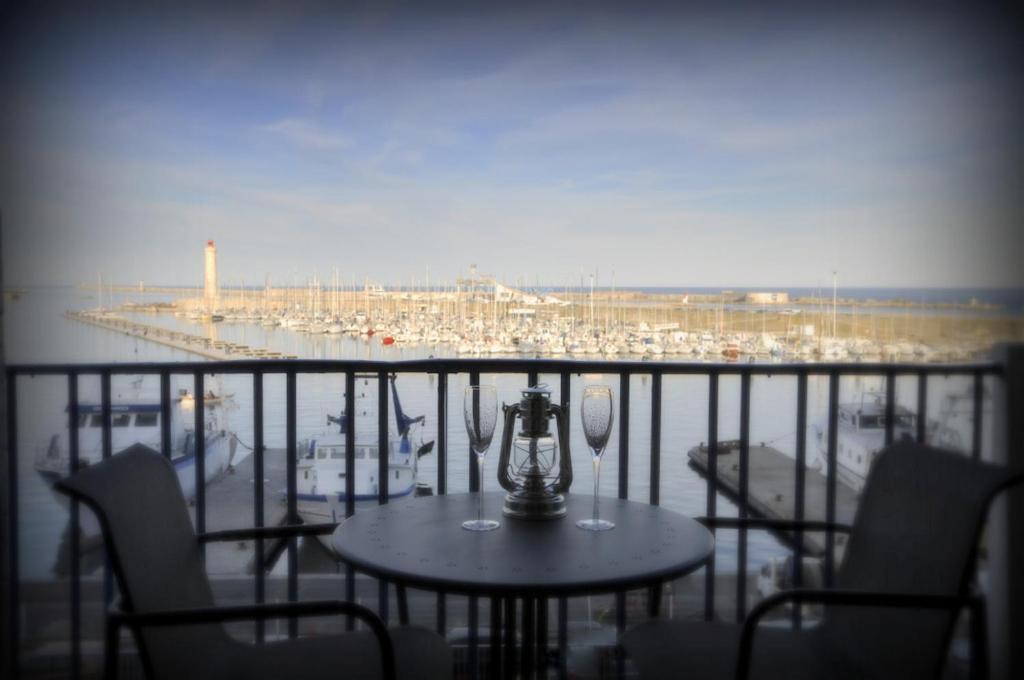 "Luigi" BALCON SUR LA MER et le Port de Sète Extérieur photo